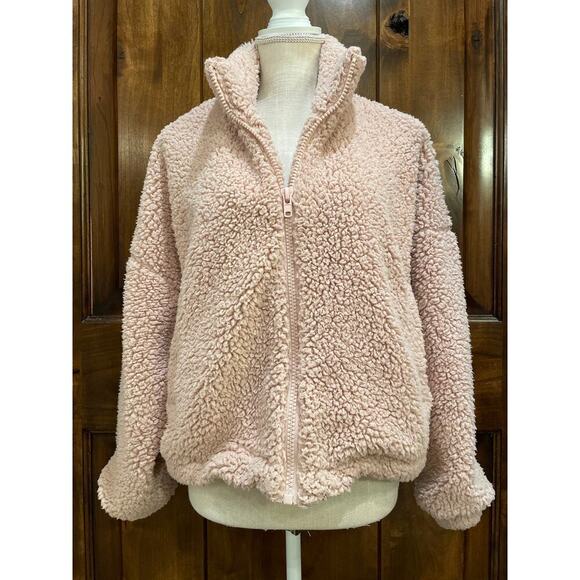 Urban Outfitters Jackets & Blazers - Urban Outfitters Women’s Light Pink Teddy Fleece Jacket Small